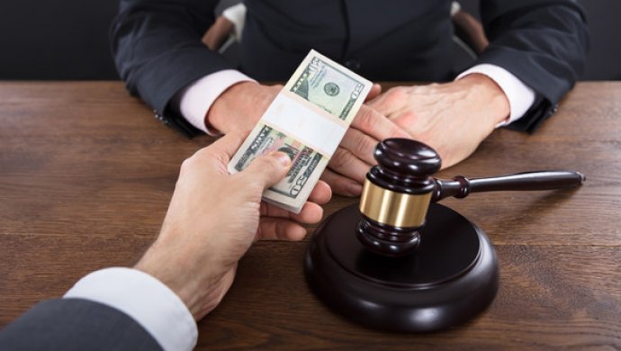 سىبايلاس جەمقورلىق ارەكەتتەرى ءۇشىن جاۋاپ بەرەدى