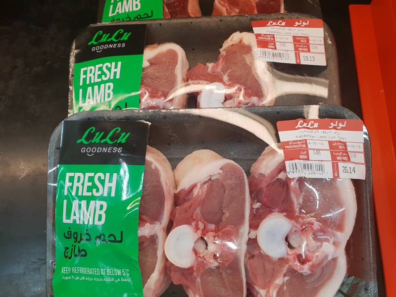 قازاقستاندىق ەت امىرلىكتەر دۇكەندەرىندە ساتىلا باستادى