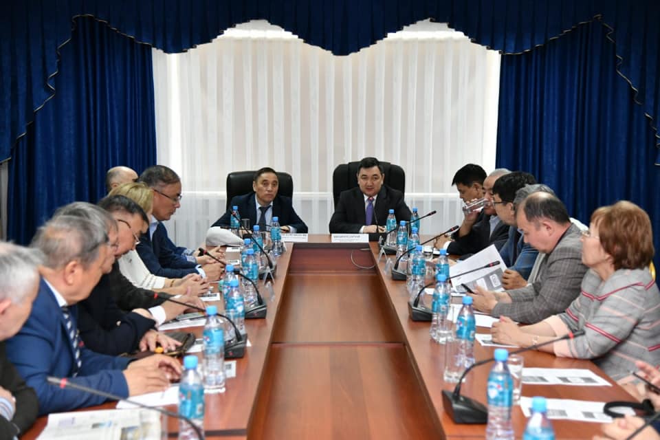 «Egemen Qazaqstan» رەداكتسياسىندا اشىق رەكتورات  ءوتتى