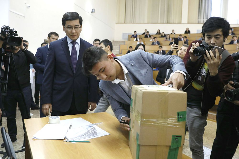 باس پەداگوگ اق جول تىلەدى