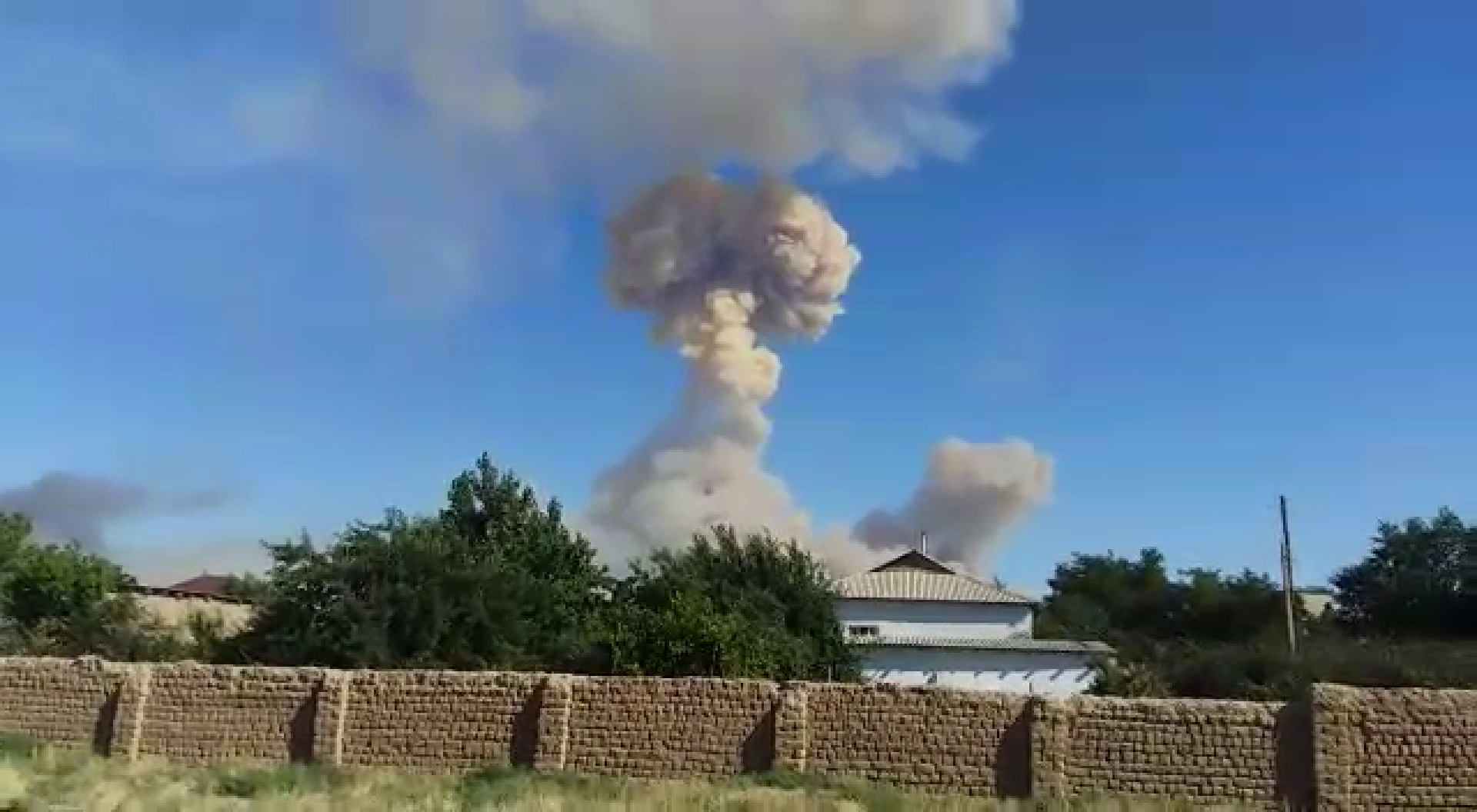 ارىس قالاسىنىڭ تۇرعىندارى تولىق ەۆاكۋاتسيالانادى