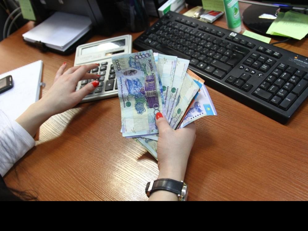 1 ميلليوننان استام ازاماتتىق قىزمەتشى وسى ايدا جوعارى جالاقى الادى