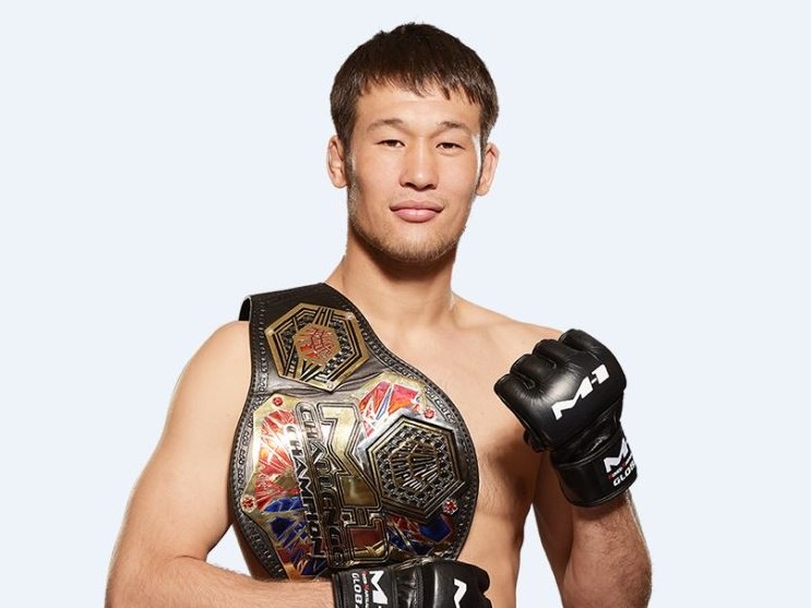 مما: شاۆقات راحمونوۆتىڭ UFC-دە كۇش سىناسۋىنا تاماشا مۇمكىندىك تۋىنداپ وتىر