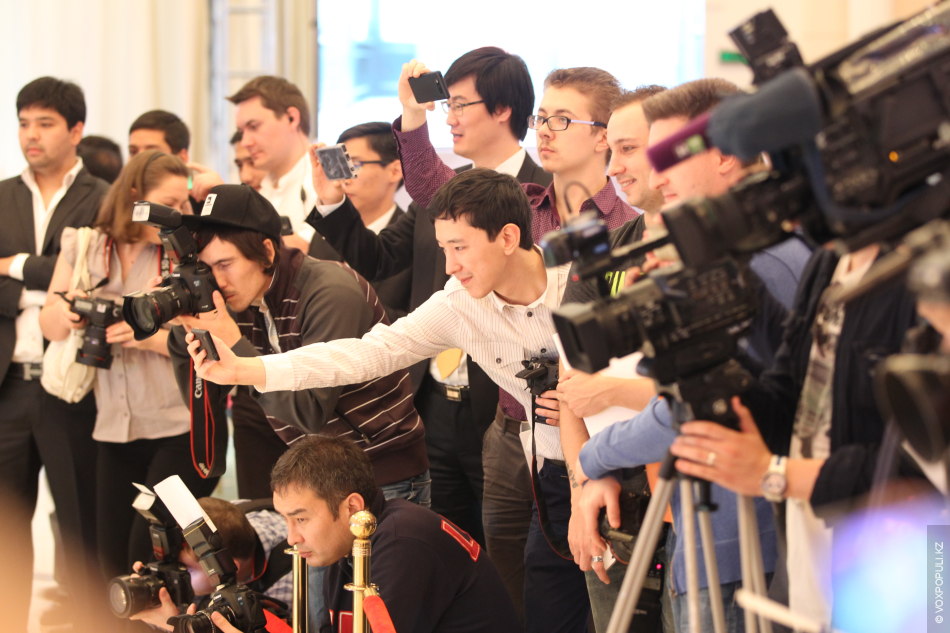 باق وكىلدەرىن قۇتتىقتادى