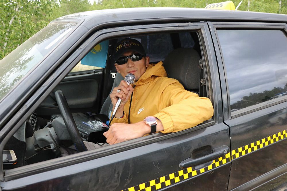 كاراوكە-تاكسي قىزمەتى جەرگىلىكتى تۇرعىندار تاراپىنان سۇرانىسقا يە