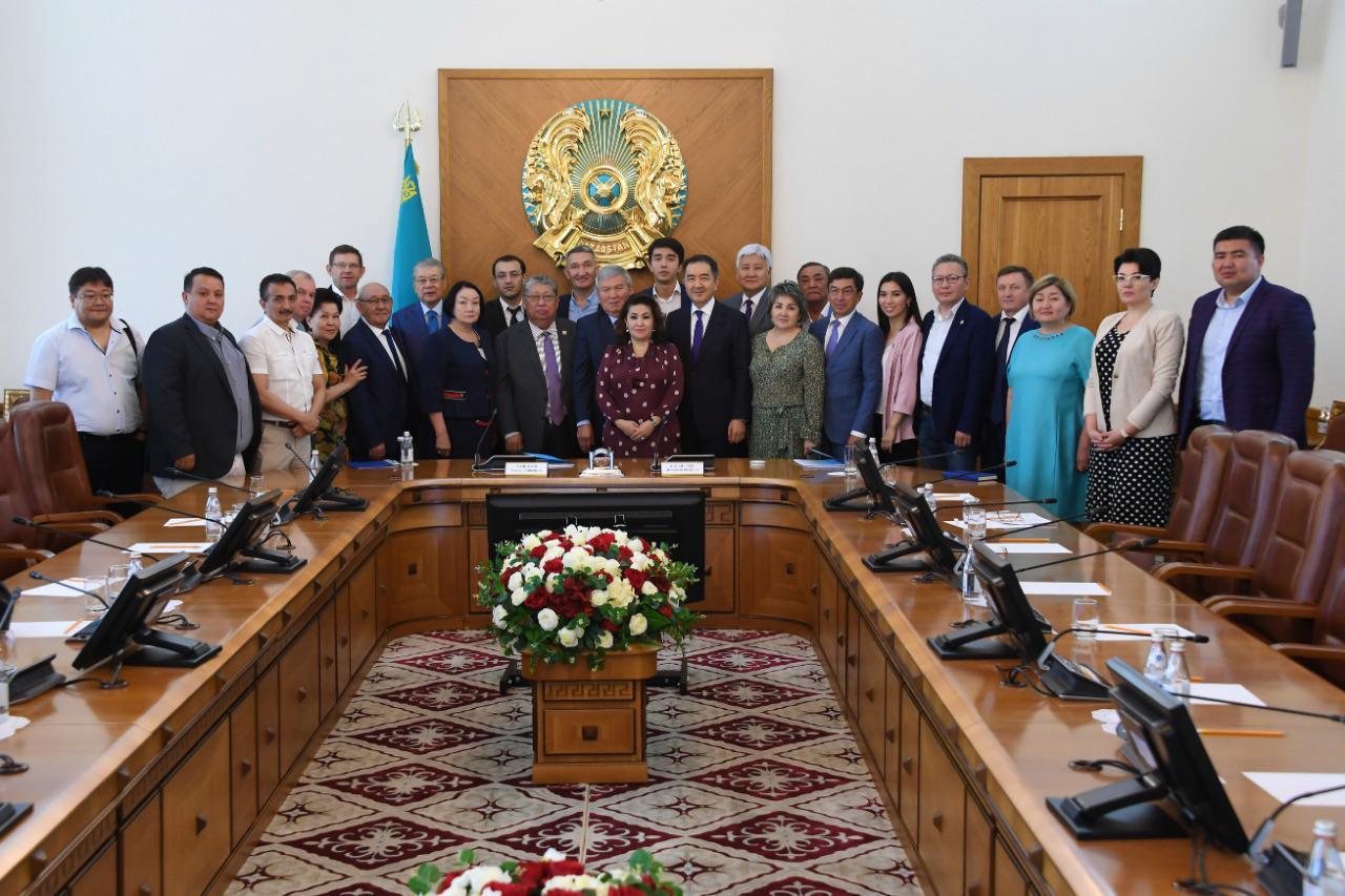 الماتى اكىمى قوعامدىق كەڭەس جيىنىن وتكىزدى