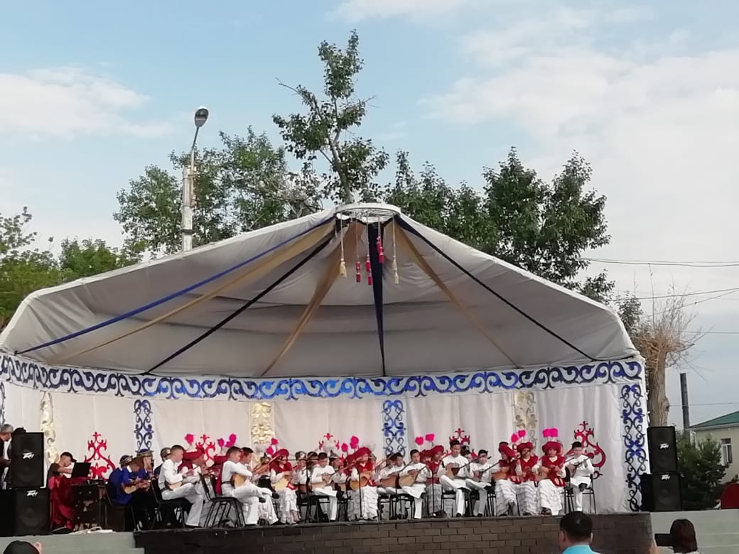 اۋليەكولدە ءان وزدىرعان كۇن