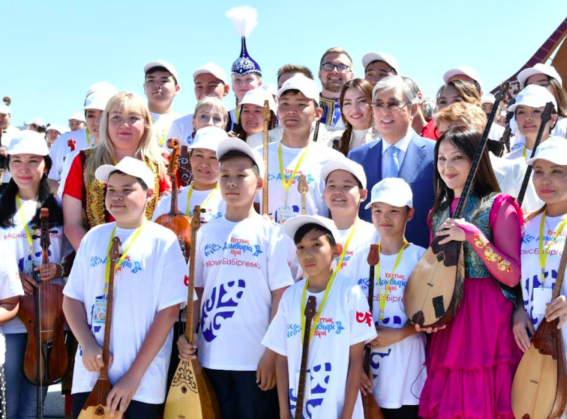 مەكتەپتە دومبىرا ۇيرەنۋ ساباعىن ەنگىزۋ قاجەت - ق.توقاەۆ