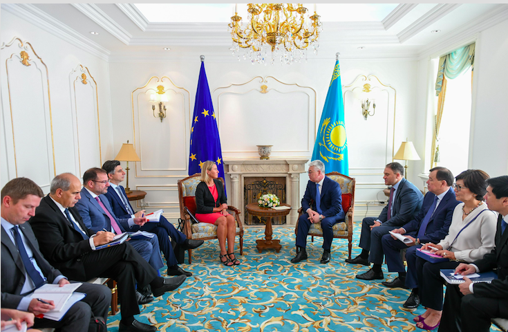 ەو-نىڭ سىرتقى ىستەر جانە قاۋىپسىزدىك ساياساتى جونىندەگى جوعارعى وكىلىنە قازاقستاننىڭ جوعارى ماراپاتى تابىس ەتىلدى