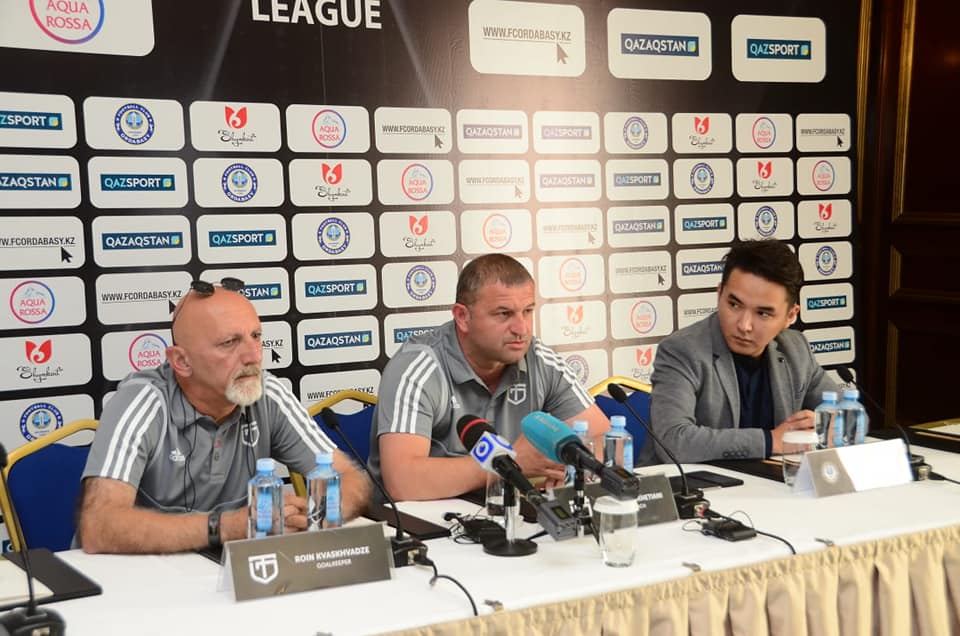 شىمكەنتتە «ورداباسى» جانە «تورپەدو» كوماندالارىنىڭ ءباسپاسوز ءماسليحاتى ءوتتى