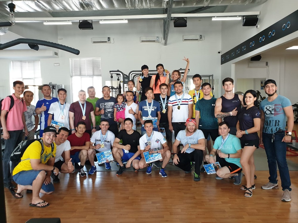 قارۋلى كۇشتەردىڭ وفيتسەرى AQUATLON  جارىسىنىڭ جەڭىمپازى اتاندى