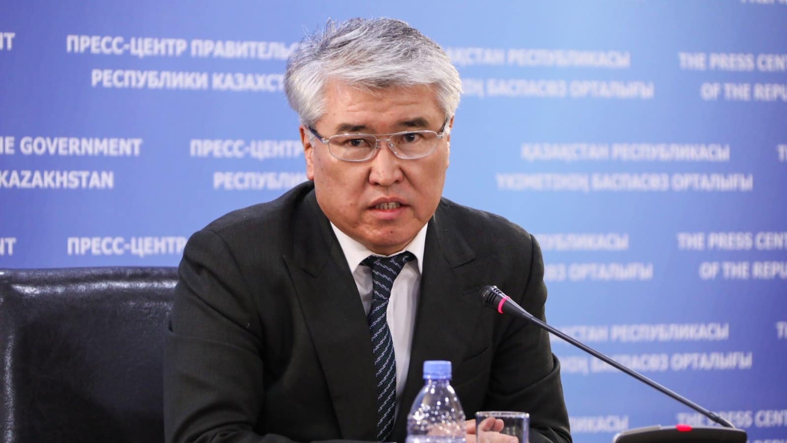 مينيستر قىزمەتىن اتقارعاندا ەڭبەكاقىم 980 000 بولدى - ارىستانبەك مۇحامەدي ۇلى