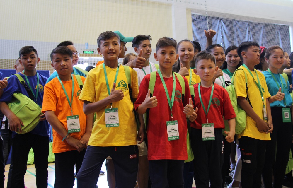 جەتكىنشەكتەردى اتاجۇرتقا جەتەلەگەن جوبا