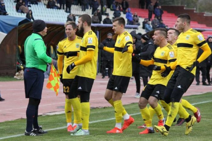 سىرت الاڭدا  تەڭ ءتۇستى