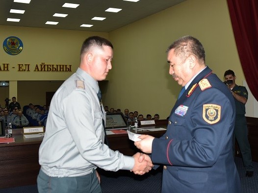 مينيستر ۇلتتىق ۇلان ساپەرلارى مەن كينولوگتارىن ماراپاتتادى