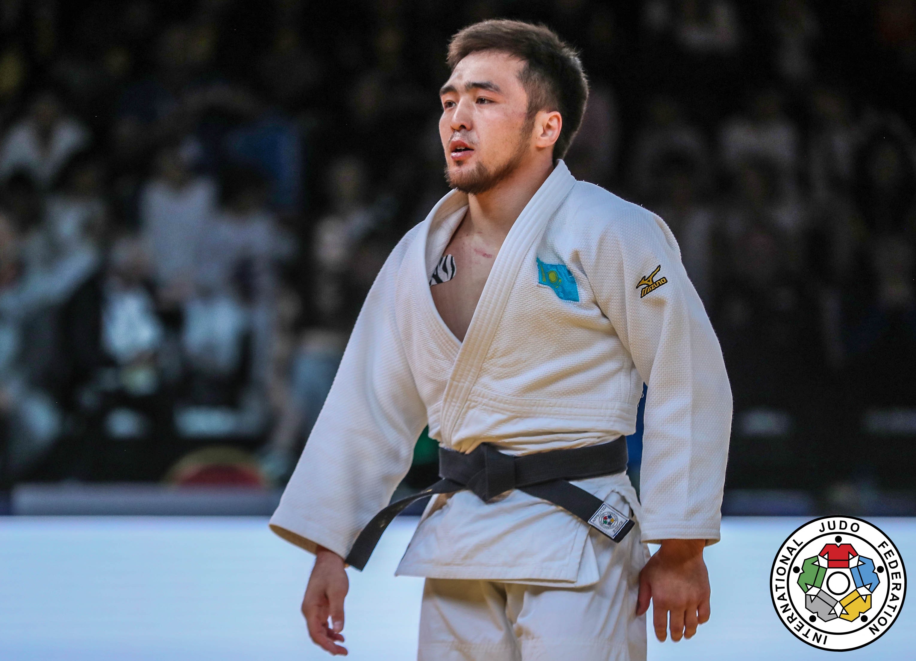 ەلدوس سمەتوۆ الەمنىڭ ۇزدىك دزيۋدوشىلارى قاتارىنا كىردى