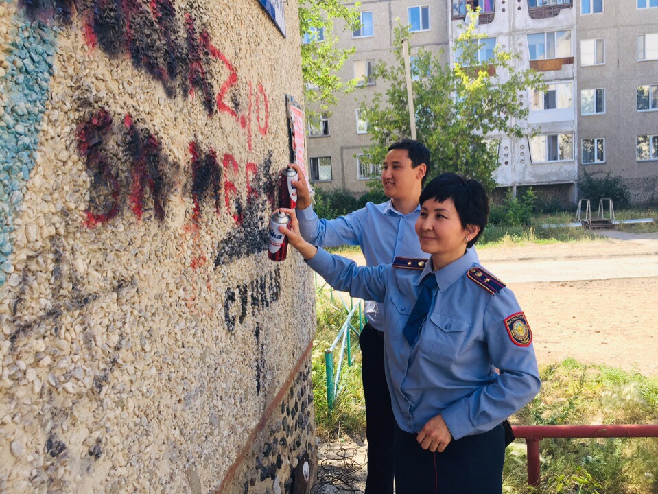 قوستانايدا ەسىرتكى جارناماسىنا قارسى اكتسيا  جالعاستى