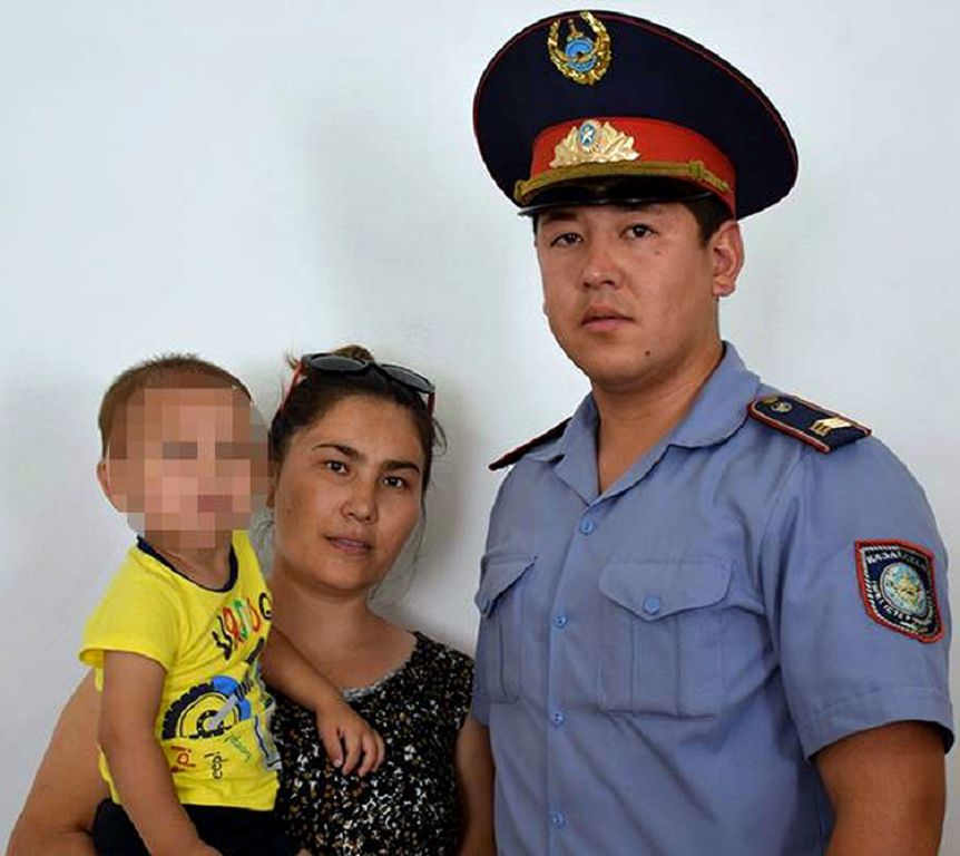 پوليتسەي ءسابيدى قۇتقارىپ قالدى