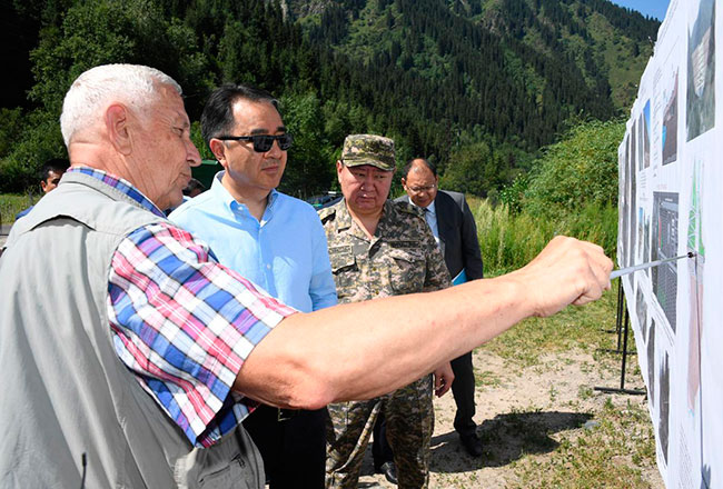 ب.ساعىنتاەۆ الماتى تاۋ بوكتەرىندەگى سەلدەن قورعاۋ ءىس-شارالارىنىڭ بارىسىمەن تانىستى