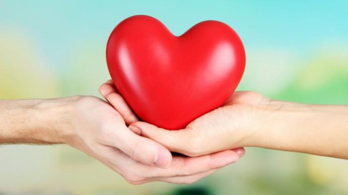 عالىمدار ادام اعزاسىنان جۇرەكتى ەمدەي الاتىن جاسۋشا تاپتى