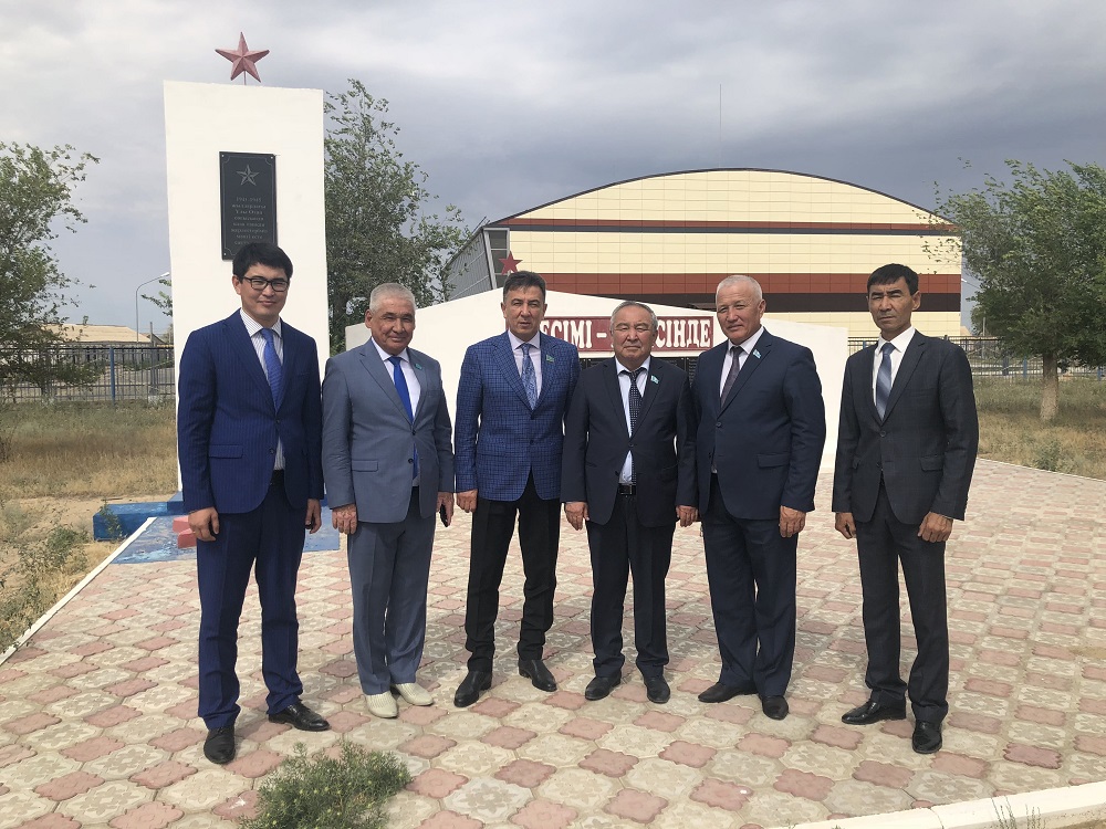 جايىق سۋىنىڭ تارتىلعانى اۋىل تۇرعىندارىن الاڭداتادى