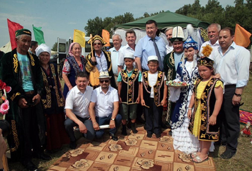 تۇمەن تورىندەگى توي