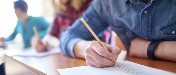 مەملەكەت بولگەن 3 مىڭ وقۋ گرانتى ۇلەستىرىلمەي قالعان