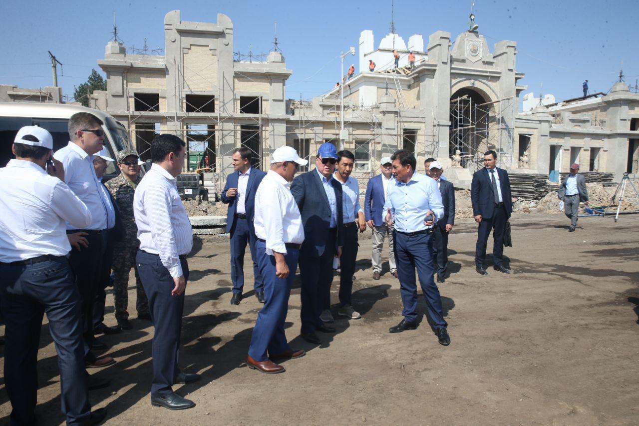 ا. مامين ارىس قالاسىندا