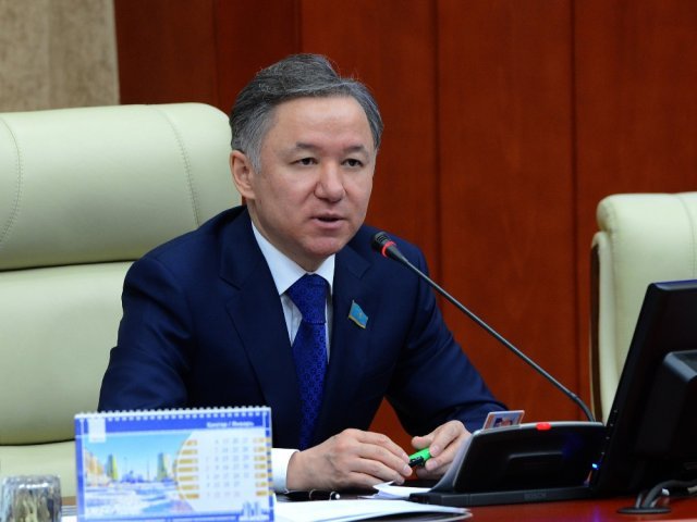 نۇرلان نىعماتۋلين تۆيتتەردە پاراقشا اشتى