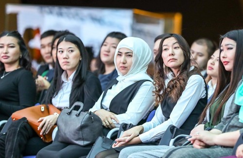 «ءمىنسىز ۇرپاق» ستراتەگياسى