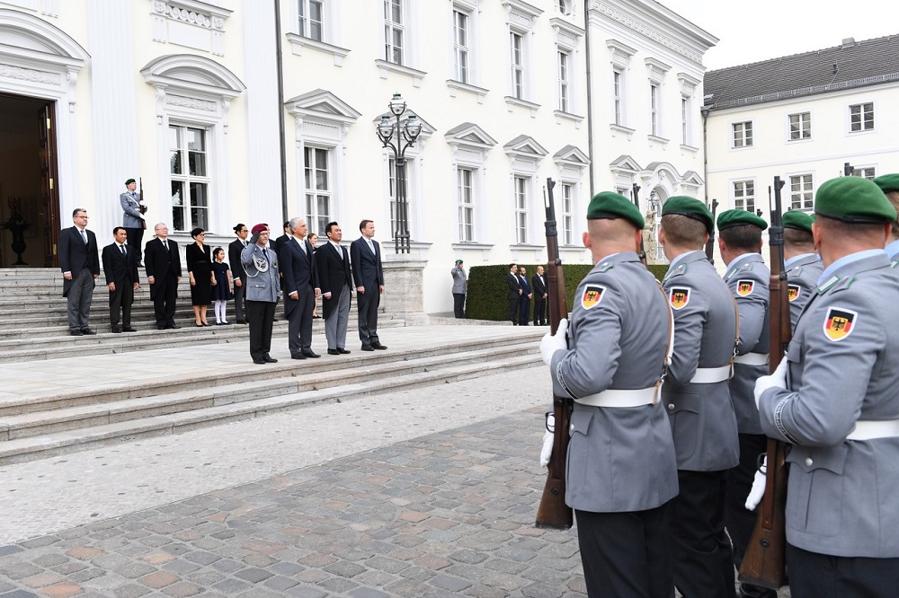 قازاقستان ەلشىسى گەرمانيانىڭ فەدەرالدى پرەزيدەنتىنە سەنىم گراموتالارىن تابىستادى