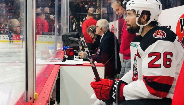 «بارىستىڭ» قاتارى امەريكالىق حوككەيشىمەن تولىقتى