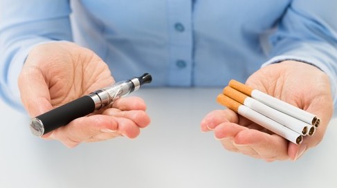 بريتانيا ۇكىمەتى تەمەكى شەگۋشىلەردىڭ نيكوتيندى جەتكىزۋدىڭ زيانى ازىراق ەلەكتروندىق جۇيەلەرىنە جاپپاي كوشۋىنە وڭ قارايدى