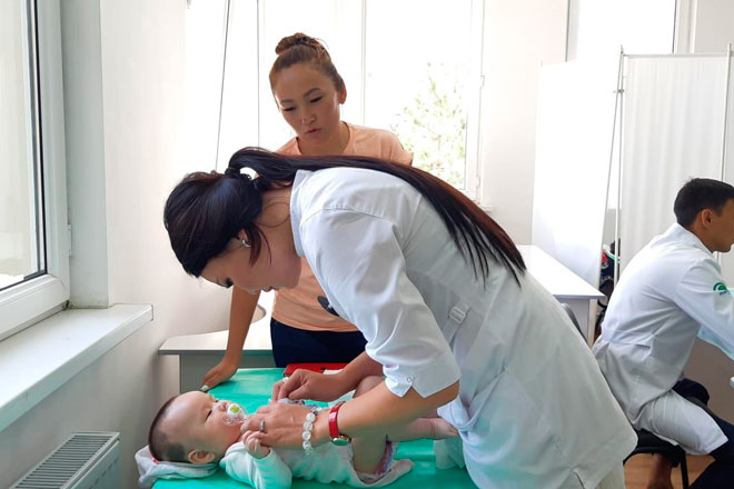 الماتىدا 10 مىڭنان استام ادام تەگىن مەديتسينالىق باقىلاۋدان ءوتتى