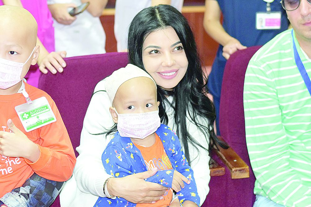 قايىرىمدىلىق ءىس-شاراسى بالالارعا ارنالدى