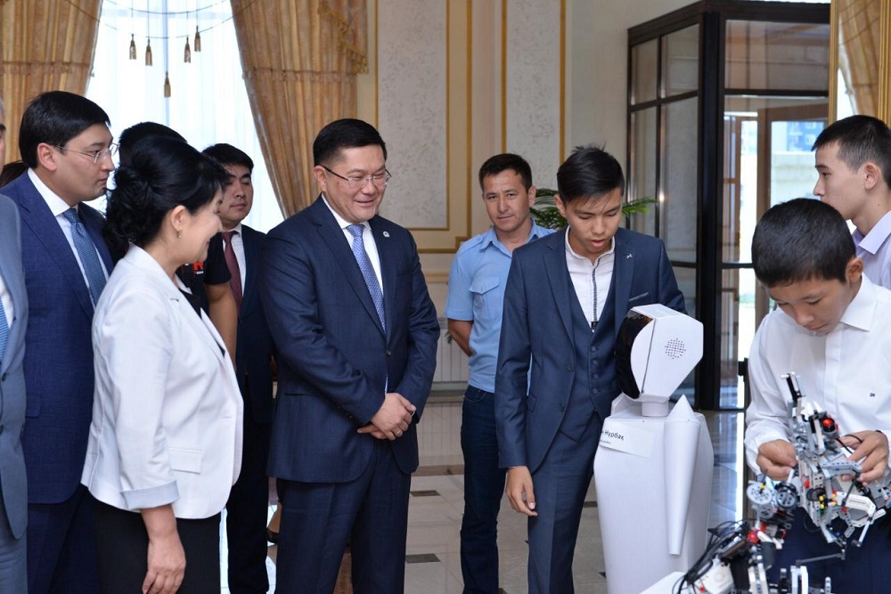 ەرلان ايتاحانوۆ: بالالاردى ءسابي كەزىنەن رۋحاني قۇندىلىقتارعا باۋلىپ ءوسىرۋىمىز قاجەت