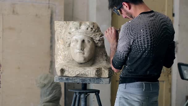 جاس مۇسىنشىلەر ماقاتتا ءجۇر