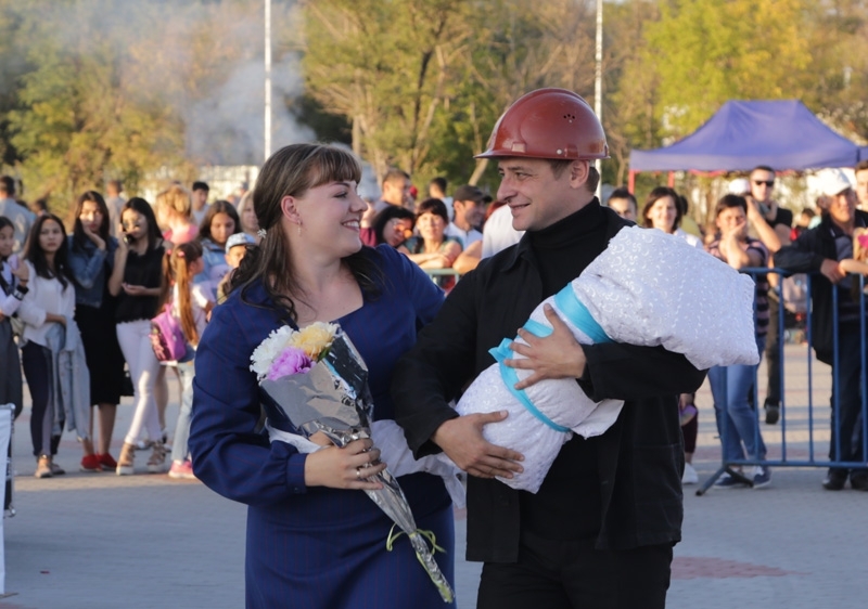 قاراعاندى كەنشىلەر كۇنىن كەڭىنەن اتاپ ءوتتى