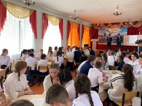 « ۇلى دالا ەلى» اتتى بەينەتۇساۋكەسەرلەر سايىسى ءوتتى