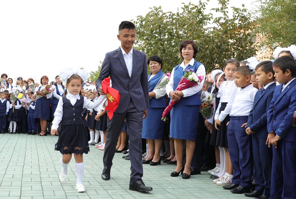 «سامۇرىق-قازىنا»:  مەكتەپتەر ەسىگىن ايقارا اشتى