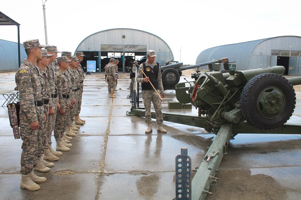 جاس لەيتەنانتتار مەن سەرجانتتار قارۋلى كۇشتەردىڭ قاتارىن تولىقتىردى