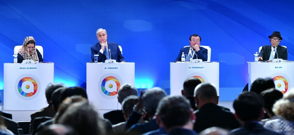 ازيا قالامگەرلەرى تۋىندىلارىنىڭ ءبىرتۇتاس ەلەكتروندى كىتاپحاناسىن قۇراتىن ۋاقىت جەتتى - ق. توقاەۆ