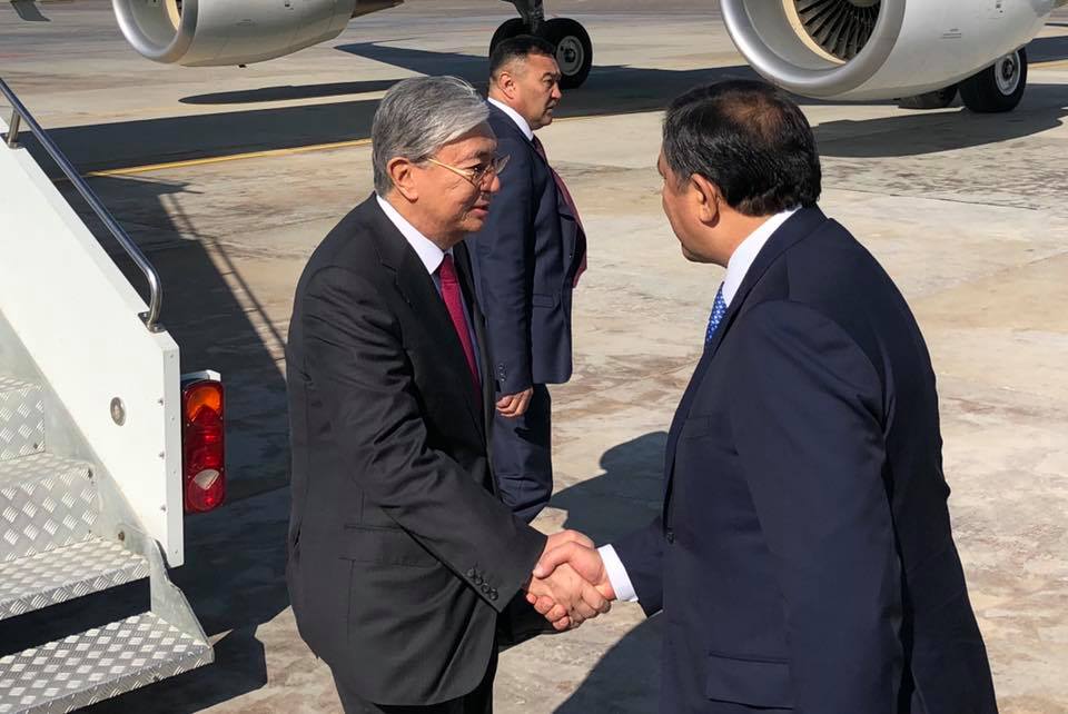 مەملەكەت باسشىسى جۇمىس ساپارىمەن اتىراۋ وبلىسىنا باردى