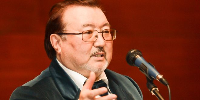  ۇلىقبەك ەسداۋلەت: يگىلىكتى باعىتىمەن قۇندى