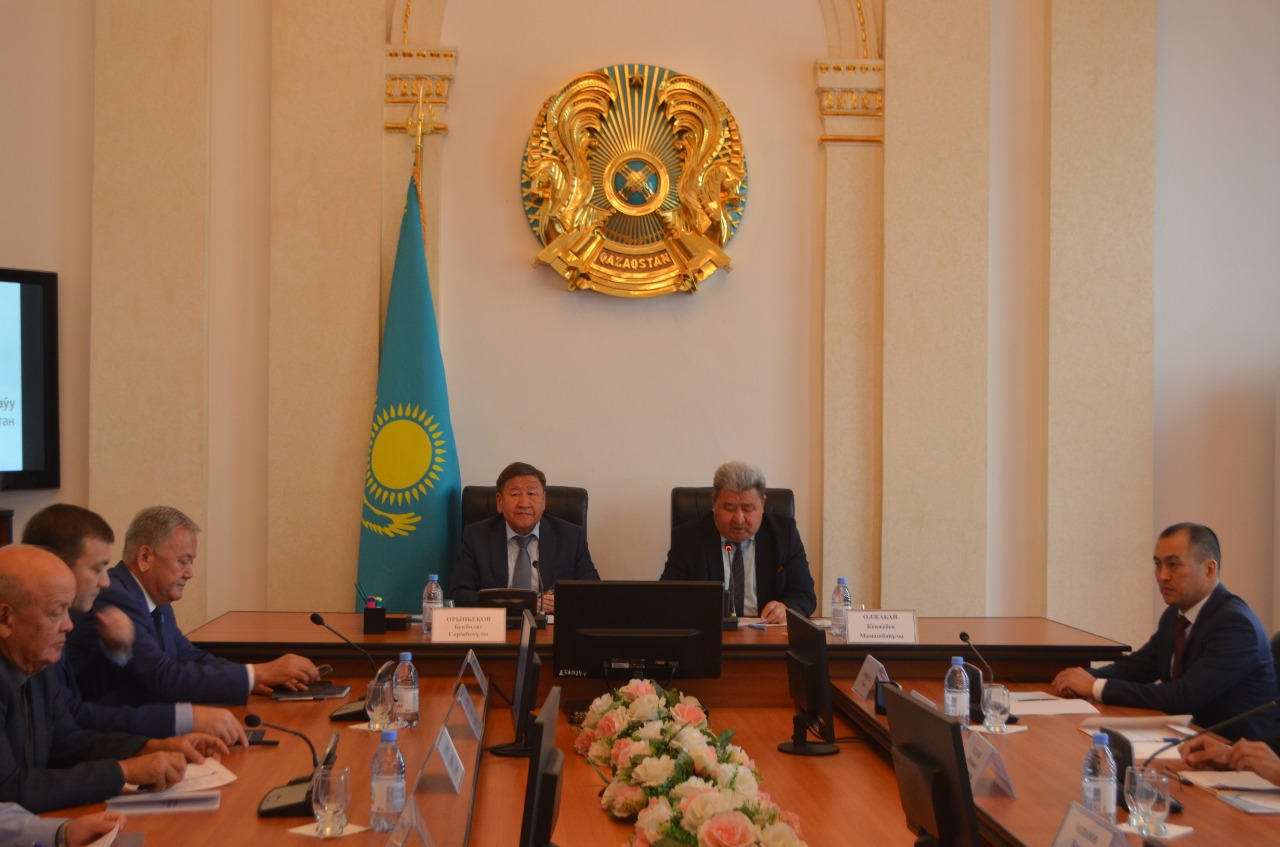 تارازدىقتار پرەزيدەنت جولداۋىن تالقىلادى