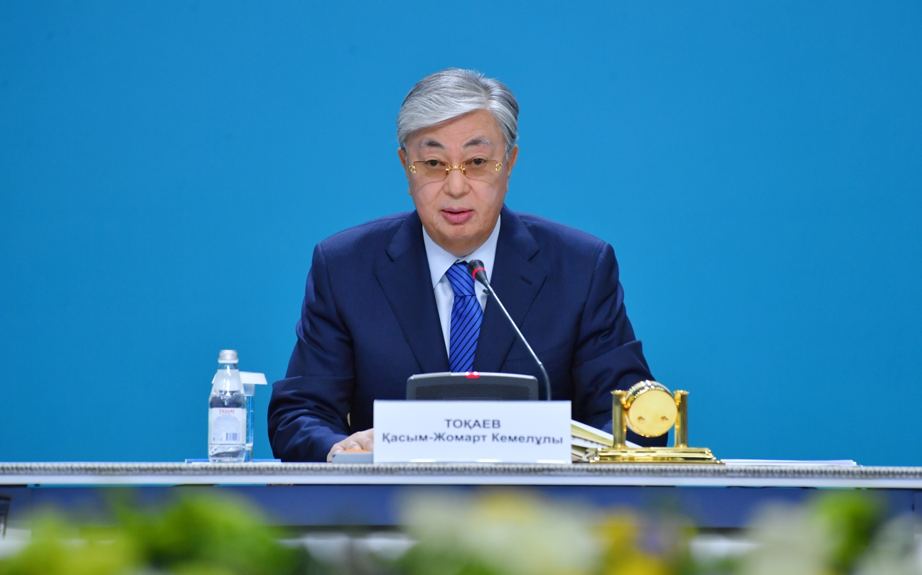 مەملەكەت باسشىسى: اكىمدىكتەر حالىق ءۇشىن اشىق بولۋى كەرەك