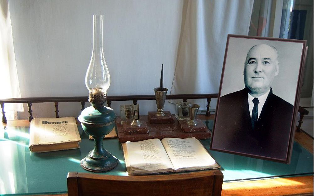 قازاقتان شىققان گۋبەرناتور