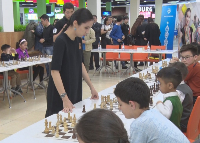 اتىراۋ قالاسىندا دينارا سادۋاقاسوۆانىڭ شاحمات اكادەمياسى اشىلدى