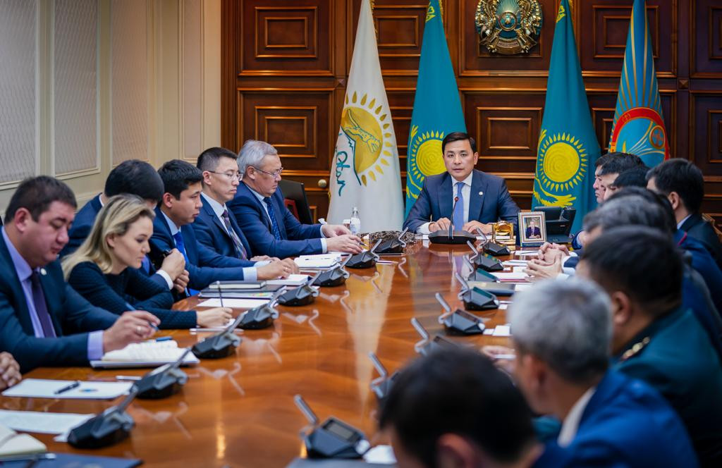 ەلوردا اكىمدىگىندە سىبايلاس جەمقورلىقتىڭ الدىن الۋ بويىنشا وتىرىس ءوتتى