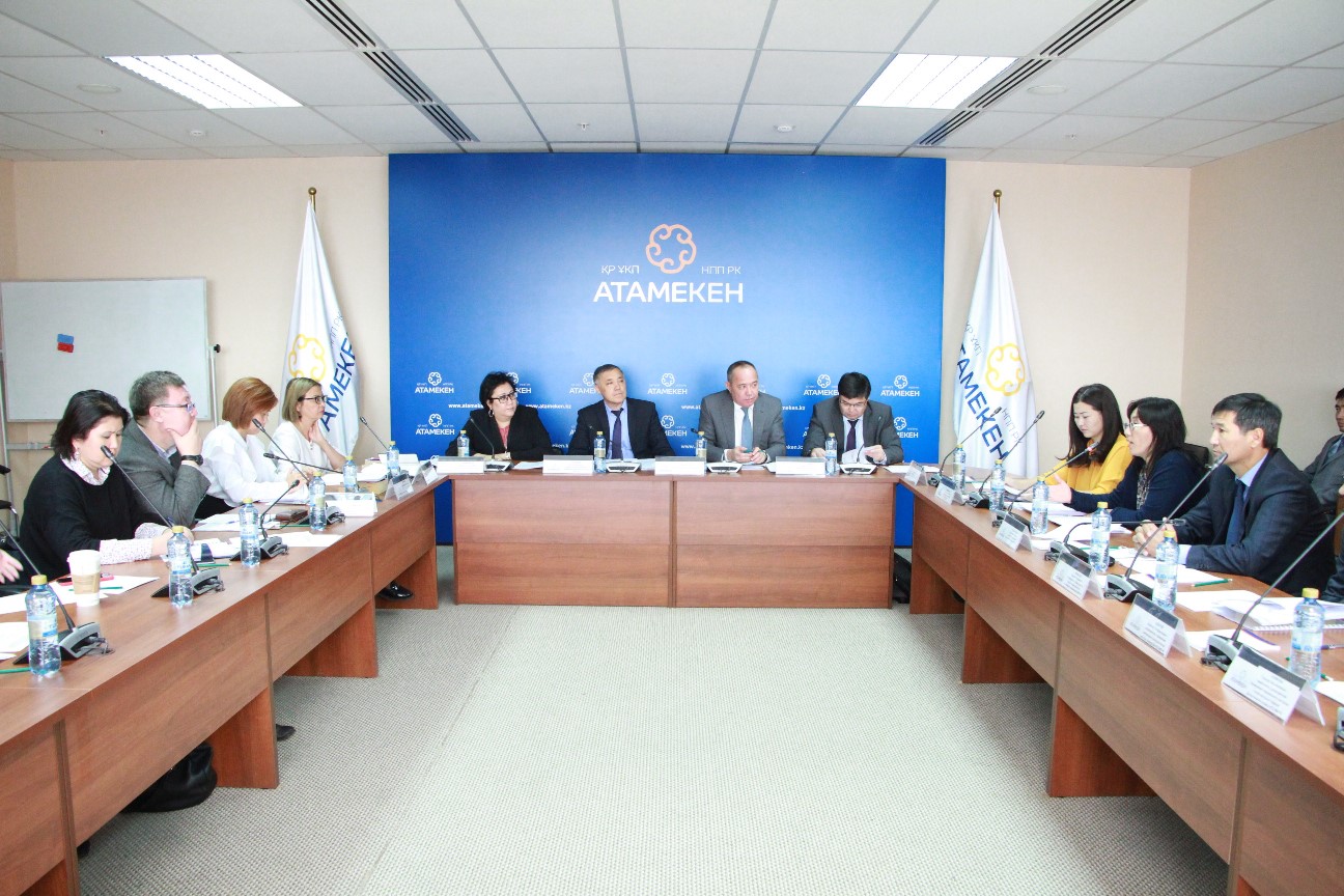 نۇر-سۇلتان قالاسىندا كەدەندىك زاڭناما سالاسىنداعى تۇزەتۋلەر قارالدى